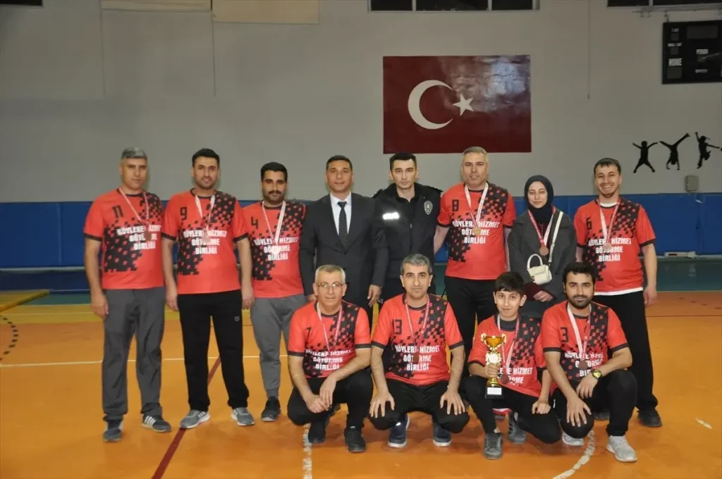 Hizan’da Kurumlar Arası Voleybol Turnuvası Coşkuyla Sonuçlandı