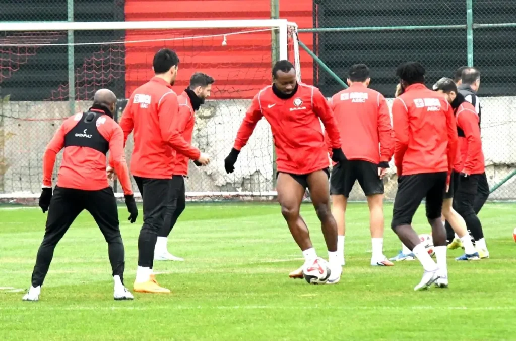 Çorum FK, Erzurumspor Maçı Öncesi Antrenman ve Hedeflerini Açıklıyor