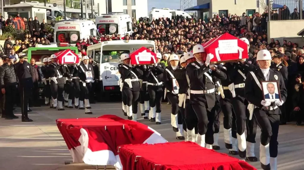 İçişleri Bakanı Ali Yerlikaya: “Kahraman polislerimiz milletimize pusu kuranların tuzaklarını başlarına yıktı”