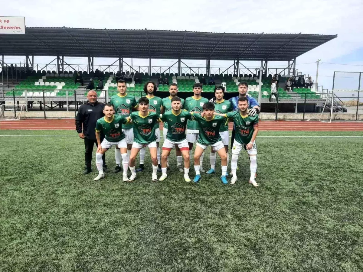 İhsaniyespor Fethi Cinal ile Anlaştı