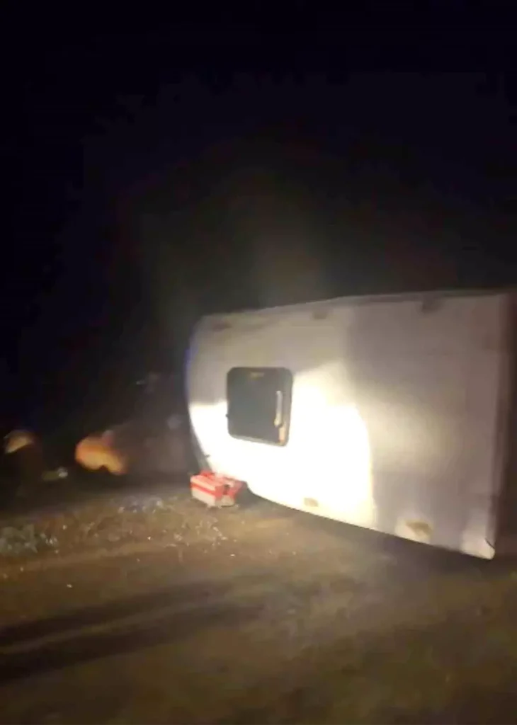 Diyarbakır’da Minibüs Devrildi: 16 Yaralı