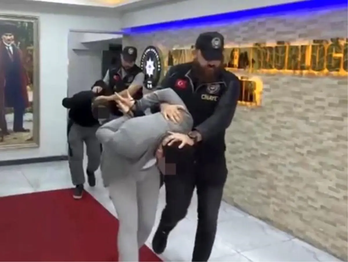 İntihar sanılan olay cinayet çıktı! Miras için anne, baba ve ağabeyini öldürdü