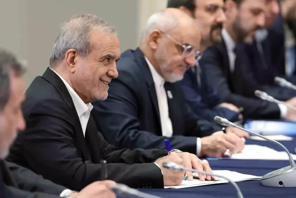 İran’dan Trump’a Sert Yanıt: Pezeşkiyan’ın Uyarısı ve ABD’nin Tepkileri