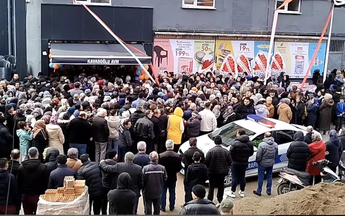 İndirim İzdihamı Çorum’da Yaşandı