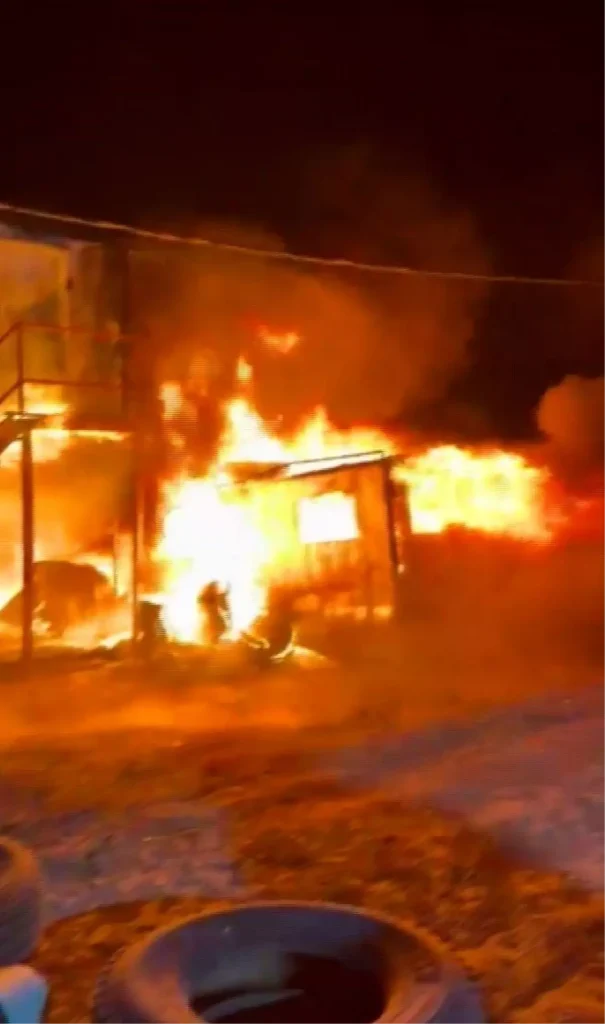 İşçilerin Kaldığı Konteyner Yatakhanede Çıkan Yangın Kontrol Altına Alındı