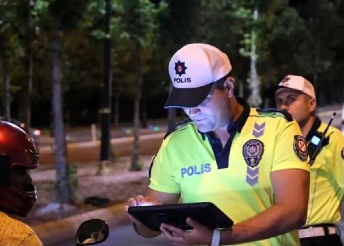 Isparta’da Polis Denetimleri: Arananlar Yakalandı