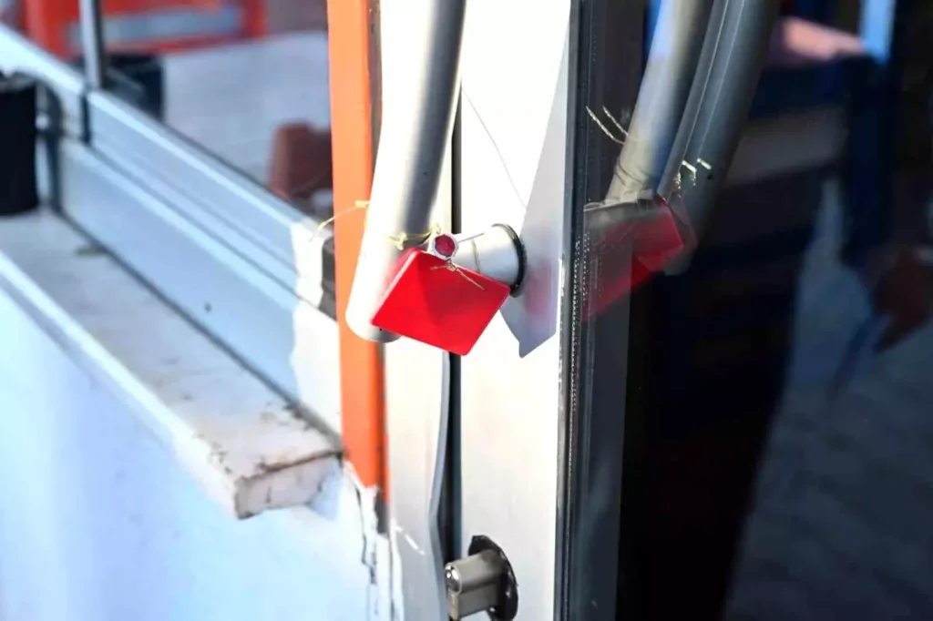 Isparta’da Haşereli Döner Salonuna Sert Darbe: İşletme Mühürlendi!