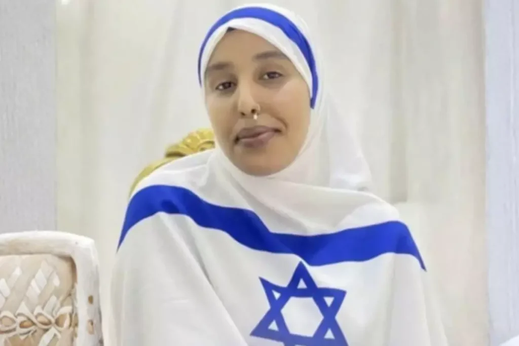 İsrail Bayraklı Kıyafet Giydi! Skandalın Ardındaki Şok Edici Sebep