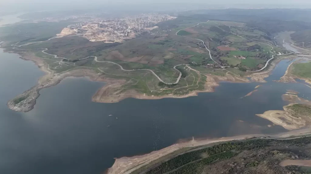 İstanbul’a Neden Kar Yağmıyor? Uzman Tek Bir Nedeni İşaret Etti