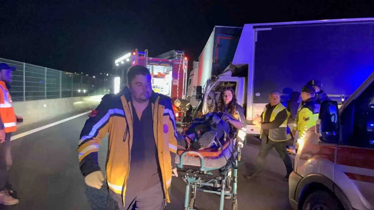 İstanbul TEM Otoyolu’nda zincirleme kaza: 4 yaralı, trafik bir saat aksadı