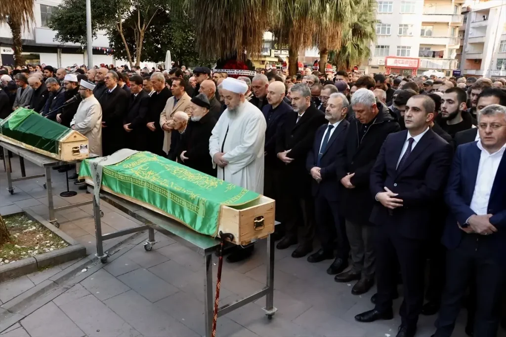 Ecmel Sarıalioğlu’nun Annesi Sebahat Sarıalioğlu Toprağa Verildi