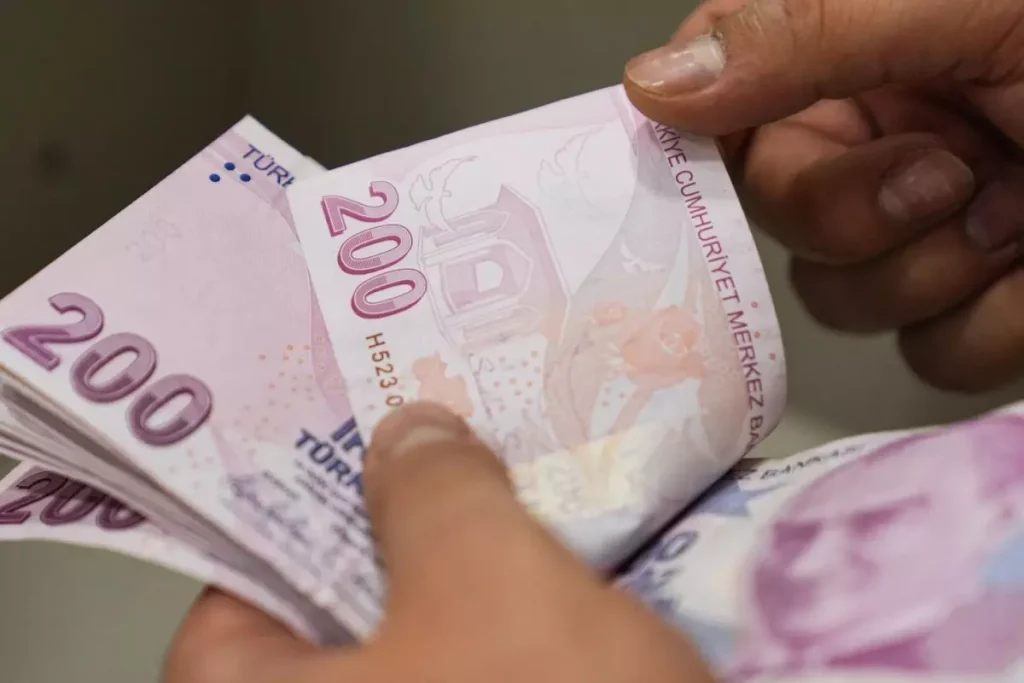 İşte Memur ve Emekli Zamları İçin Kulislerde Konuşulan En Güçlü Rakamlar