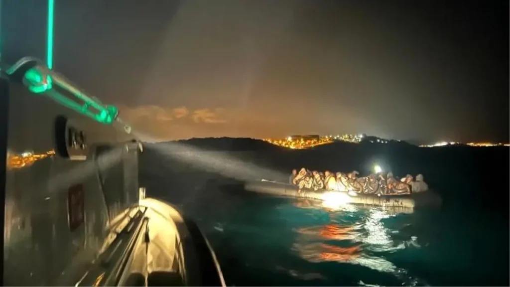 Çeşme ve Dikili Açıklarında 68 Göçmen Can Kurtarıldı!