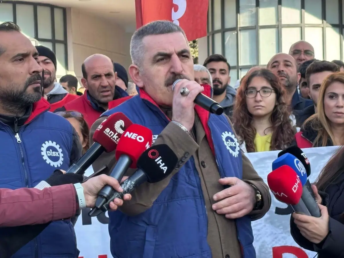 İzmir’de 23 Bin İşçi Haklarını İstiyor: Eylem 4. Gününe Girdi