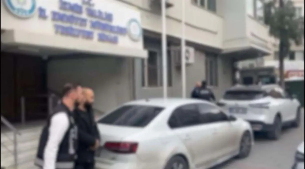 İzmir’de Yılbaşı Öncesi Kaçak İçki ve Tütün Operasyonları