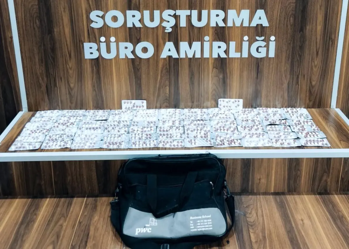 Gaziemir’de Uyuşturucu Operasyonu: 894 Hap Ele Geçirildi