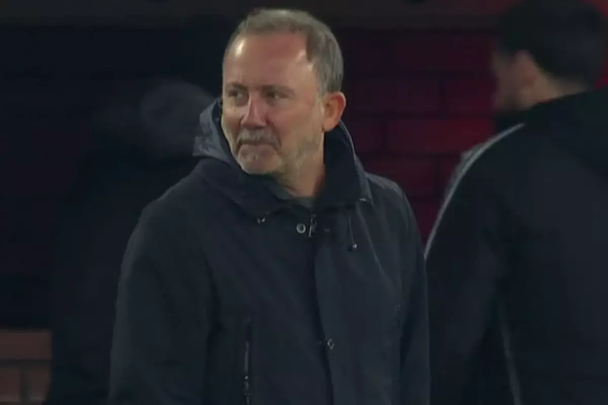 Jurasek’in Kaçırdığı Şut Sonrası Sergen Yalçın’ın Alaycı Tepkisi Taraftarları Kızdırdı