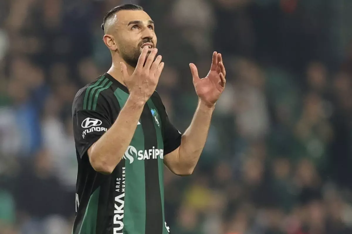 Kadro Dışı Kalması İstenen Serdar Dursun’dan İlk Açıklama: “Derbiyi İzlemek Sorun Değil”