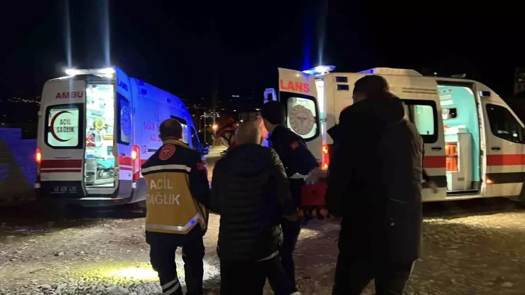 Kahramanmaraş’ta Takla Atan Araçta 3 Yaralı