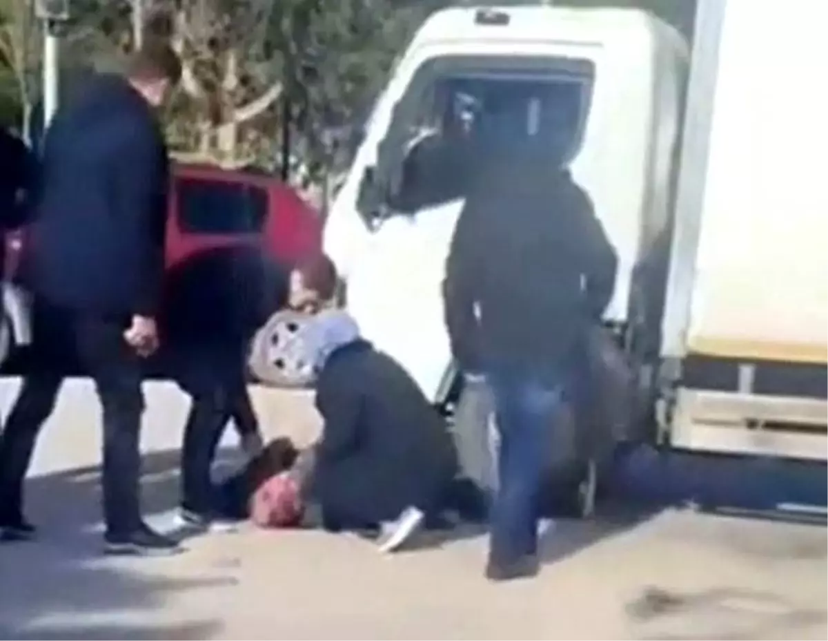 Burdur’da Yaya Geçidinde Kamyonet Çarpması: Bir Kişi Yaralandı