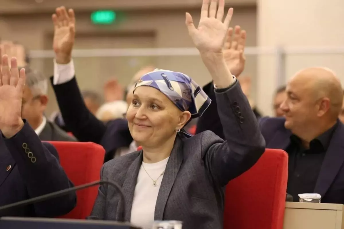 Kanser tedavisi gören Şehzadeler Belediye Başkanı Durbay entübe edildi