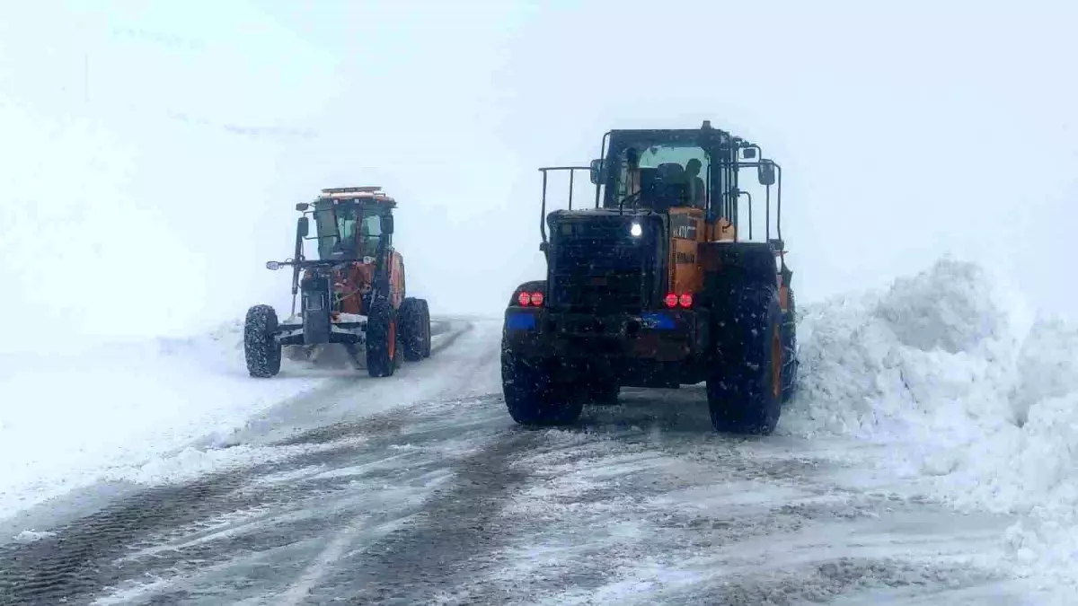 Karabet Geçidi’nde Kar Yağışı Etkili