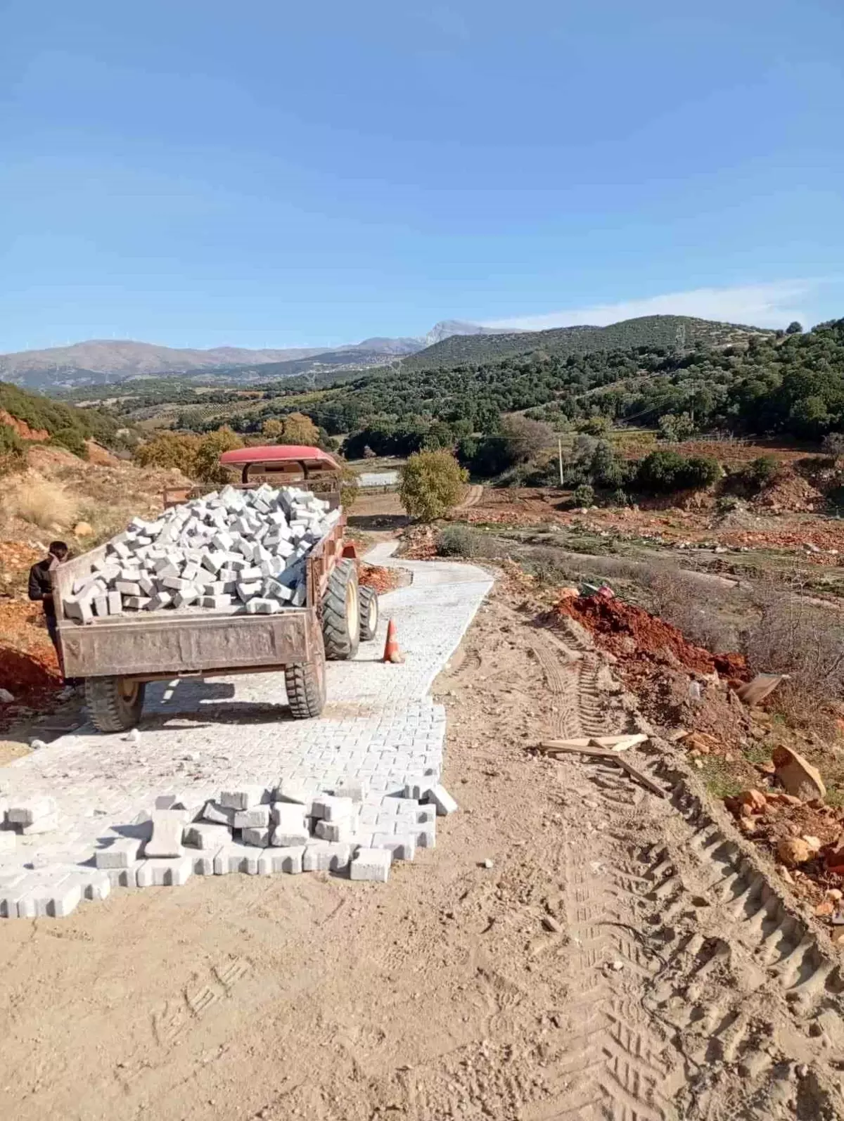 Karacasu’da Kilitli Parke Taşı Döşeme Çalışmaları Tamamlandı