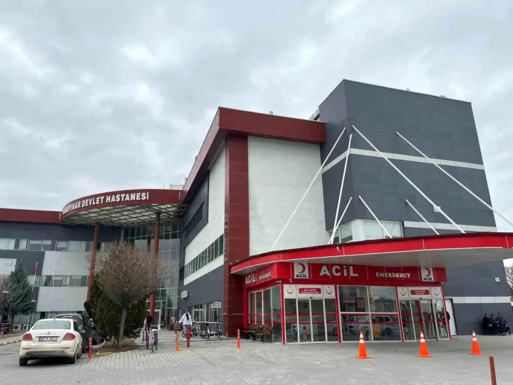 Konya’da Buzlanma Kazası: Motosiklet Sürücüsü Yaralandı