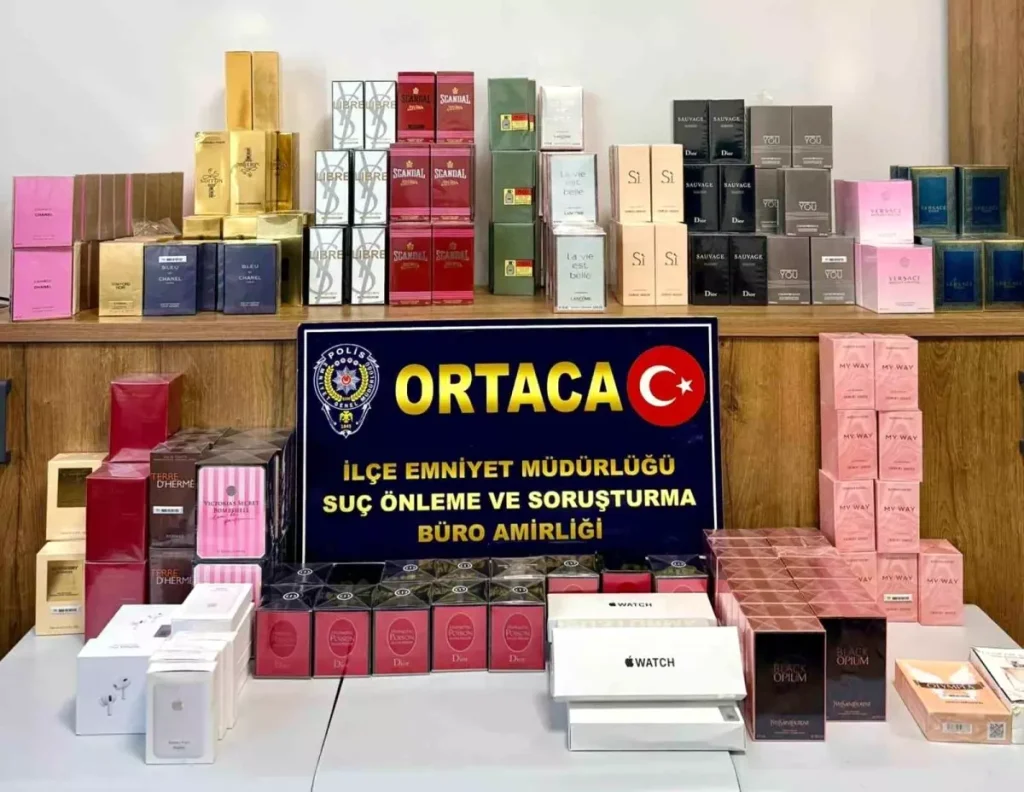 Kaçak Malzeme ile Yakalandılar: Ortaca’da Büyük Teknoloji ve Parfüm Kaçakçılığı Operasyonu