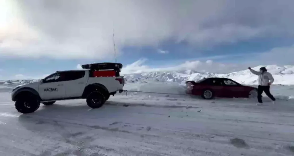 Karda Mahsur Kalanlara Off‑Road Yardımı