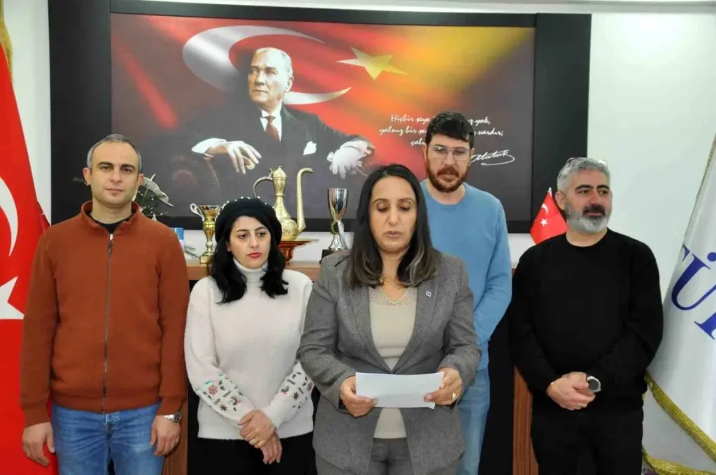 Kars SMMMO Başkanı Didim Turhan’ın 586 Sayılı Vergi Usul Kanunu Genel Tebliğine Yönelik Sert Basın Açıklaması