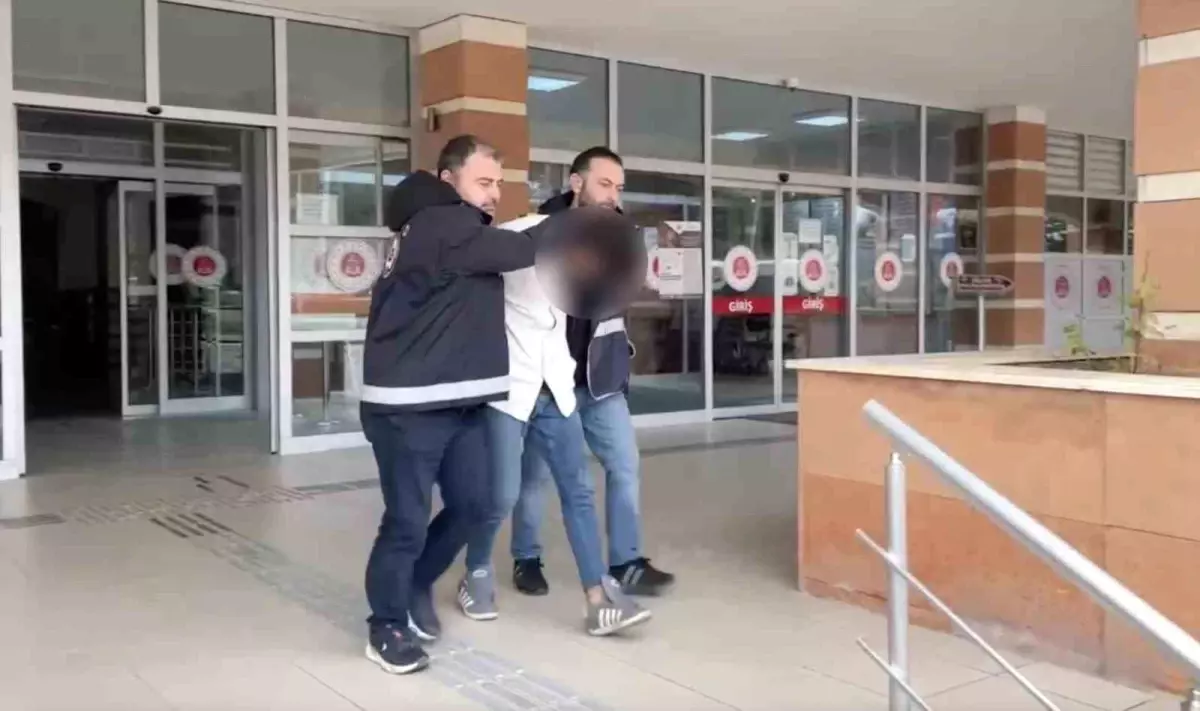 Kastamonu’da Çalıntı Araçla Yakalanan 2 Şüpheli