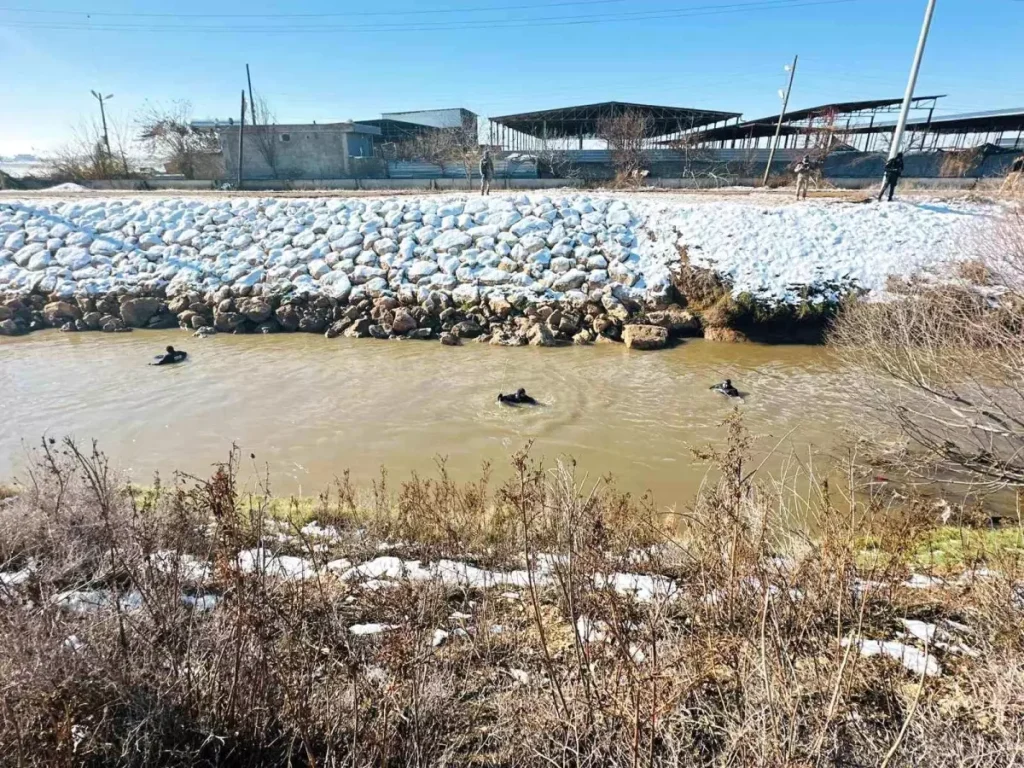 Şanlıurfa’da Devrilen Otomobilde Sürücü Aranıyor
