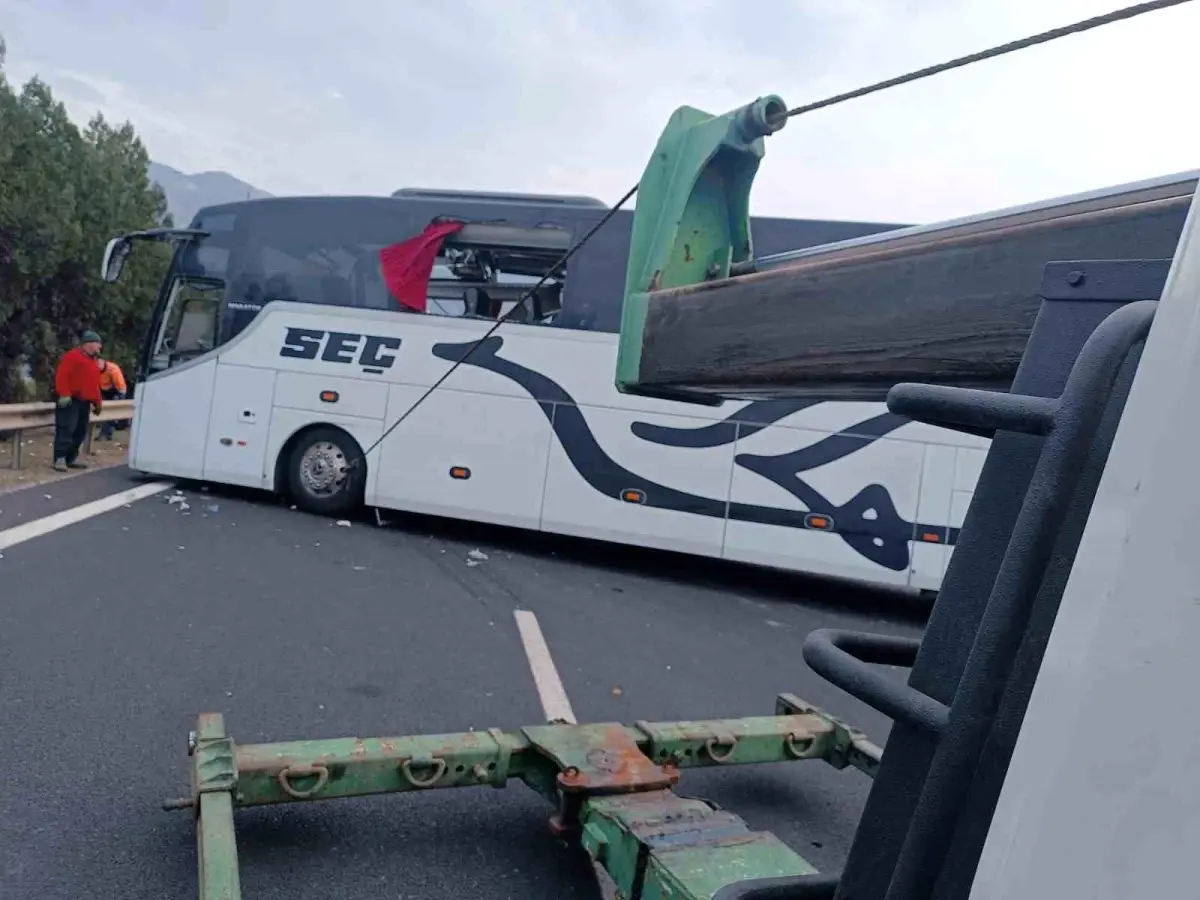 Osmaniye’de Otobüs‑Tır Kazası: 7 Ölü, 11 Yaralı