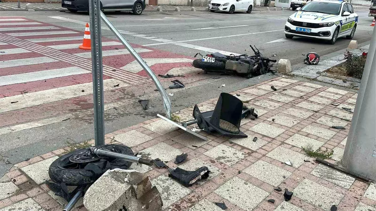 Karaman’da Motosiklet Kazası: Genç Kadın Ağır Yaralı