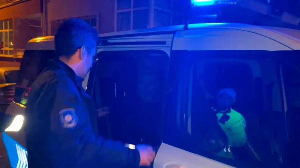 Alkollü Sürücü Park Halinde Araca Sürdü