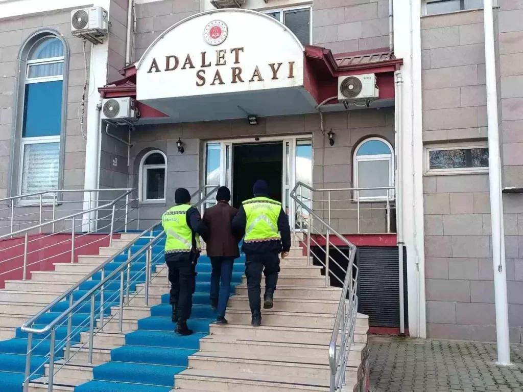 Adıyaman’da Aranan 3 Şahıs Jandarma Operasyonu ile Yakalandı