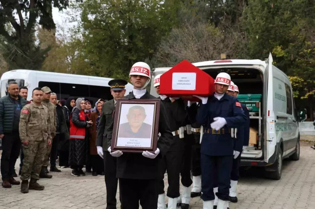Kozan’da Kıbrıs Gazisi Ramazan Kula Son Yolculuğuna Uğurlandı