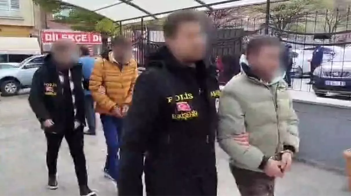 Eskişehir’de Kilitli Motosiklet Hırsızları Korkutan Operasyonla Yakalandı