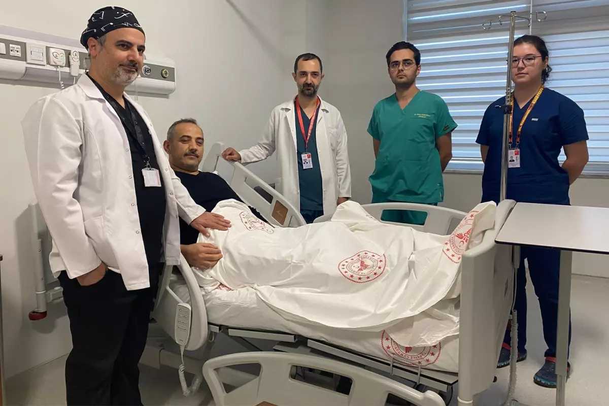 Kilo Aldığını Sandı, 7,5 Kilogramlık Dev Böbrek Kitlesi Taşıdığı Ortaya Çıktı