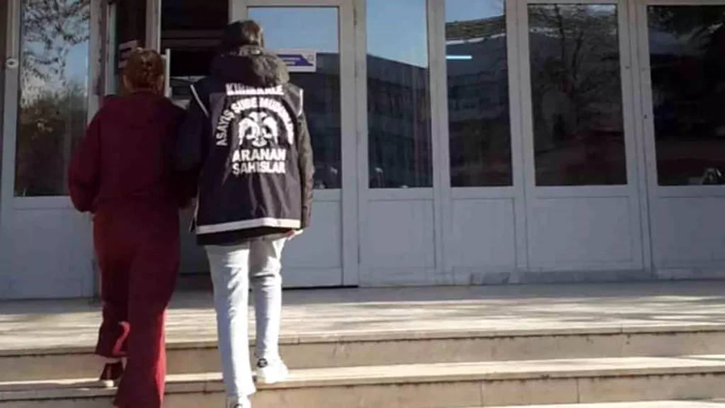 Firari Kadın 18 Yıl Hapisle Yakalandı