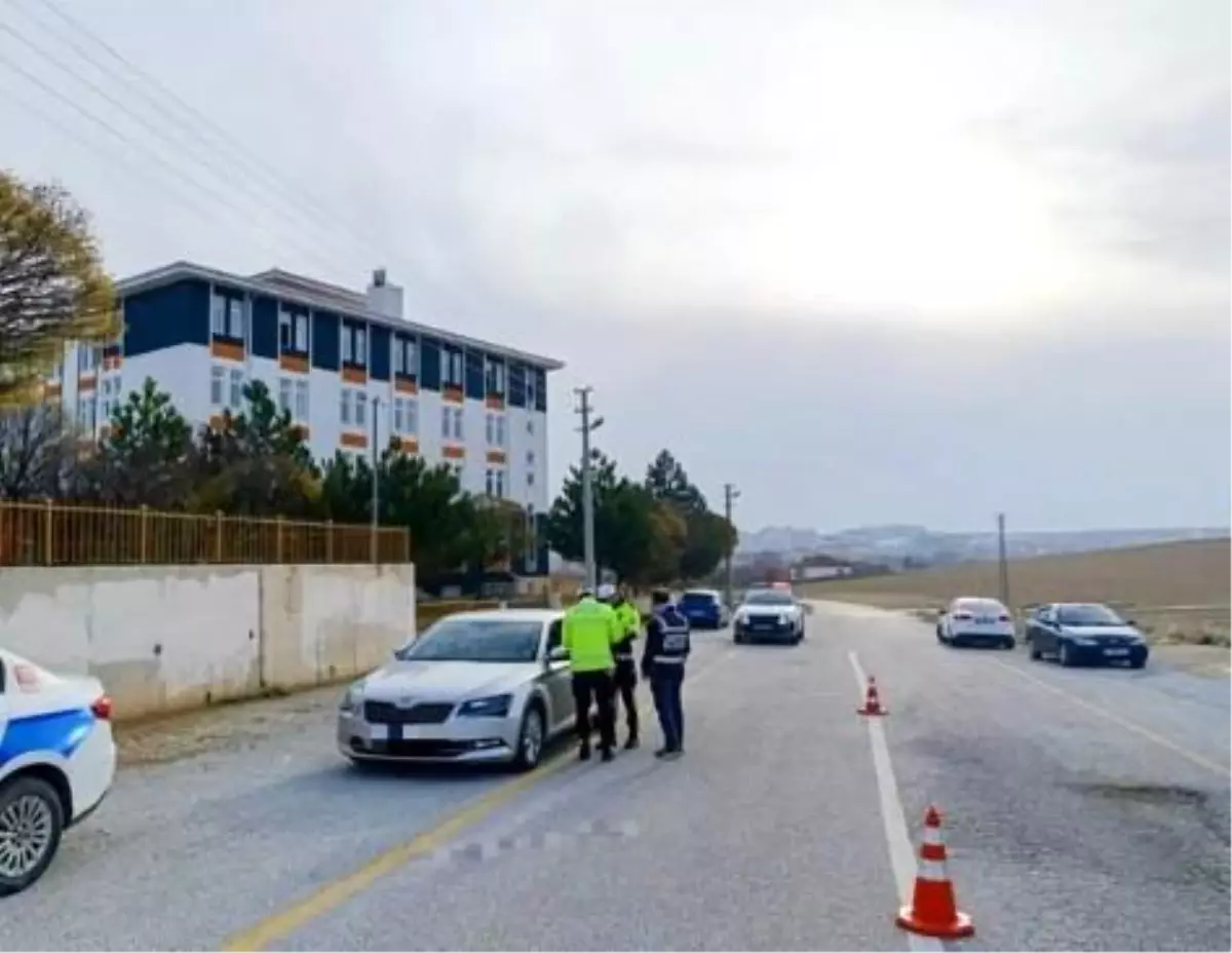 Kırşehir’de Okul Çevreleri Şok Uygulamasıyla 66 Ekip Çalıştı, Binlerce Lira Ceza Kesildi