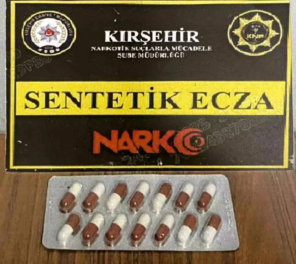 Kırşehir’de Uyuşturucu Operasyonu: 4 Şüpheli Gözaltında, 73,23 Gram Madde Ele Geçirildi