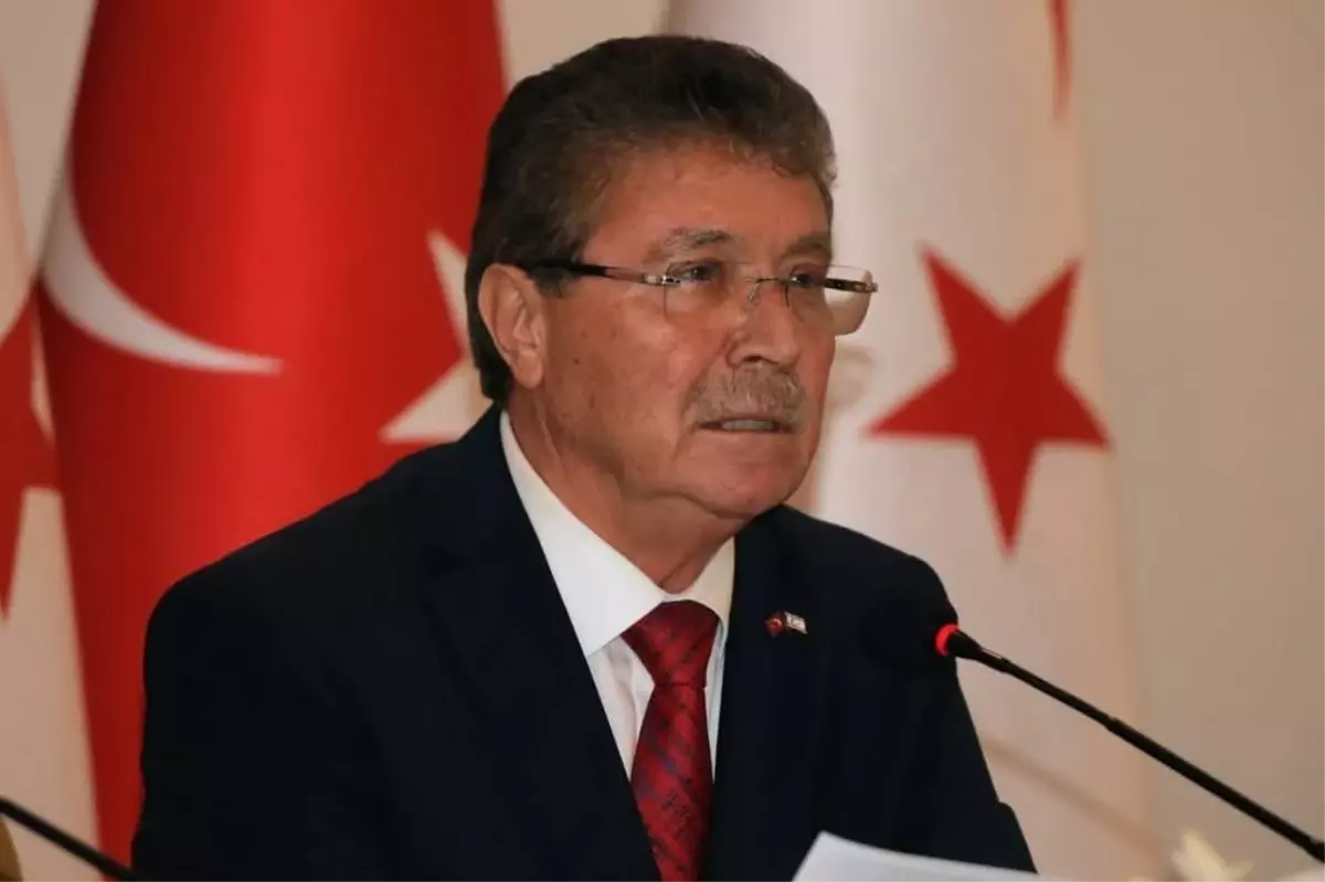 Başbakan Ünal Üstel Hastaneye Kaldırıldı