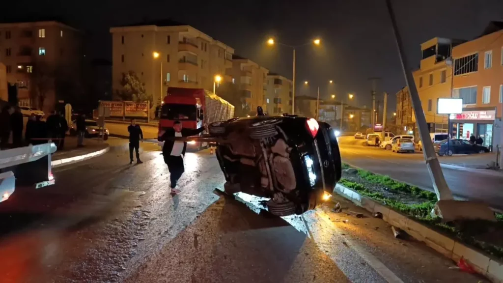 İnegöl’de Kaza: 3 Yaralı