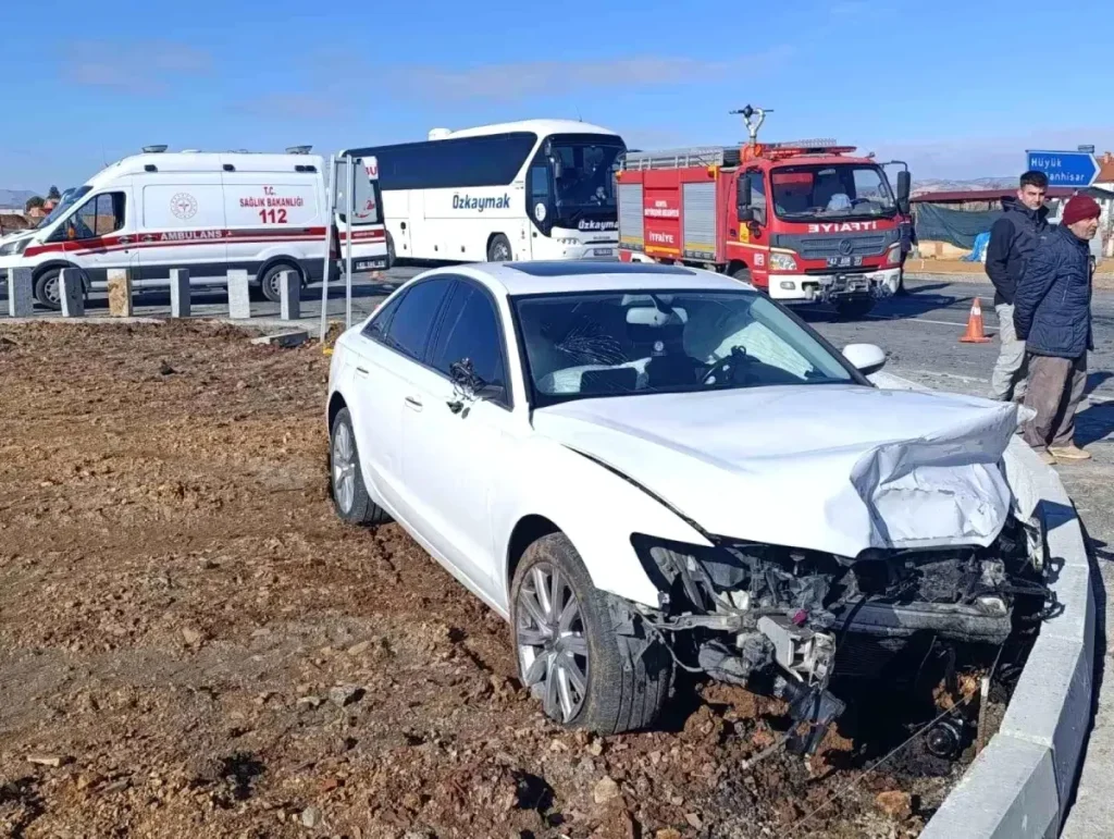 Konya’da Trafik Kazası: 2 Yaralı