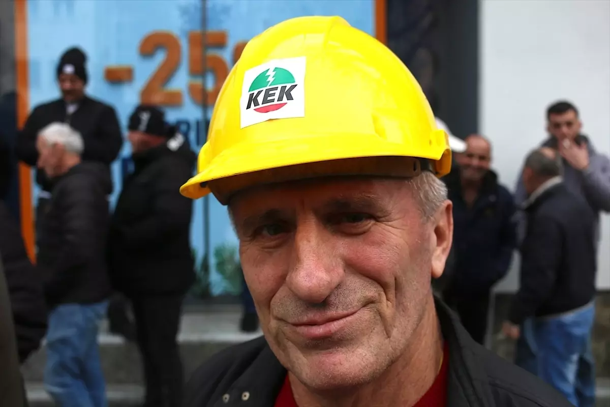 KEK Çalışanları Zam ve İyileşme Talep Etti: Priştine’de Büyük Protesto