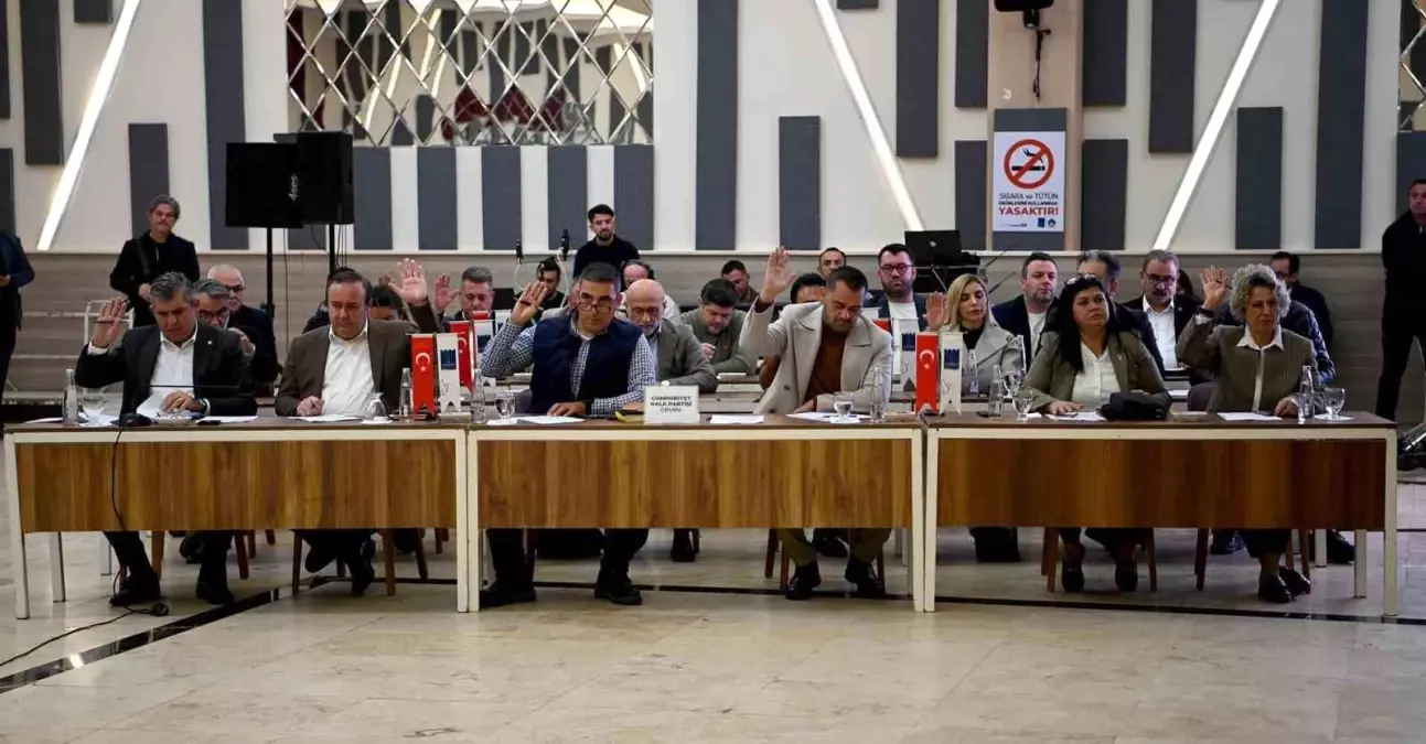 Kuşadası Belediye Meclisi’nden 2026’da da Sürecek Sosyal Yardım Kararı ve Yeni Giysi Projesi