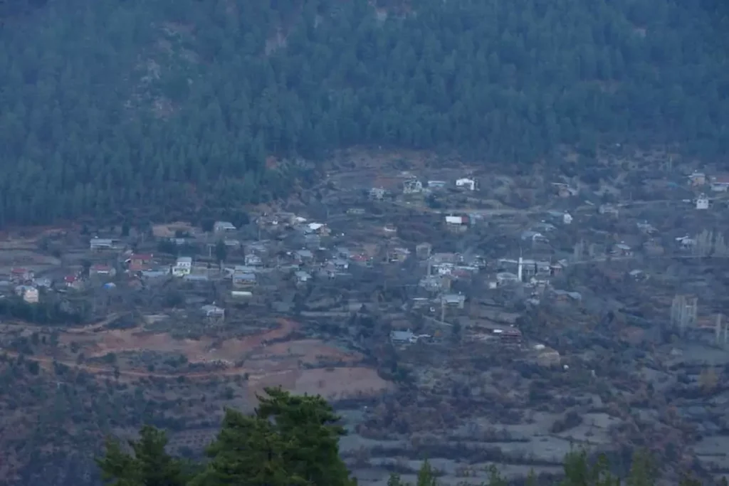 Kutupları aratmayan köy! 2 ay boyunca güneşe hasret kalıyorlar