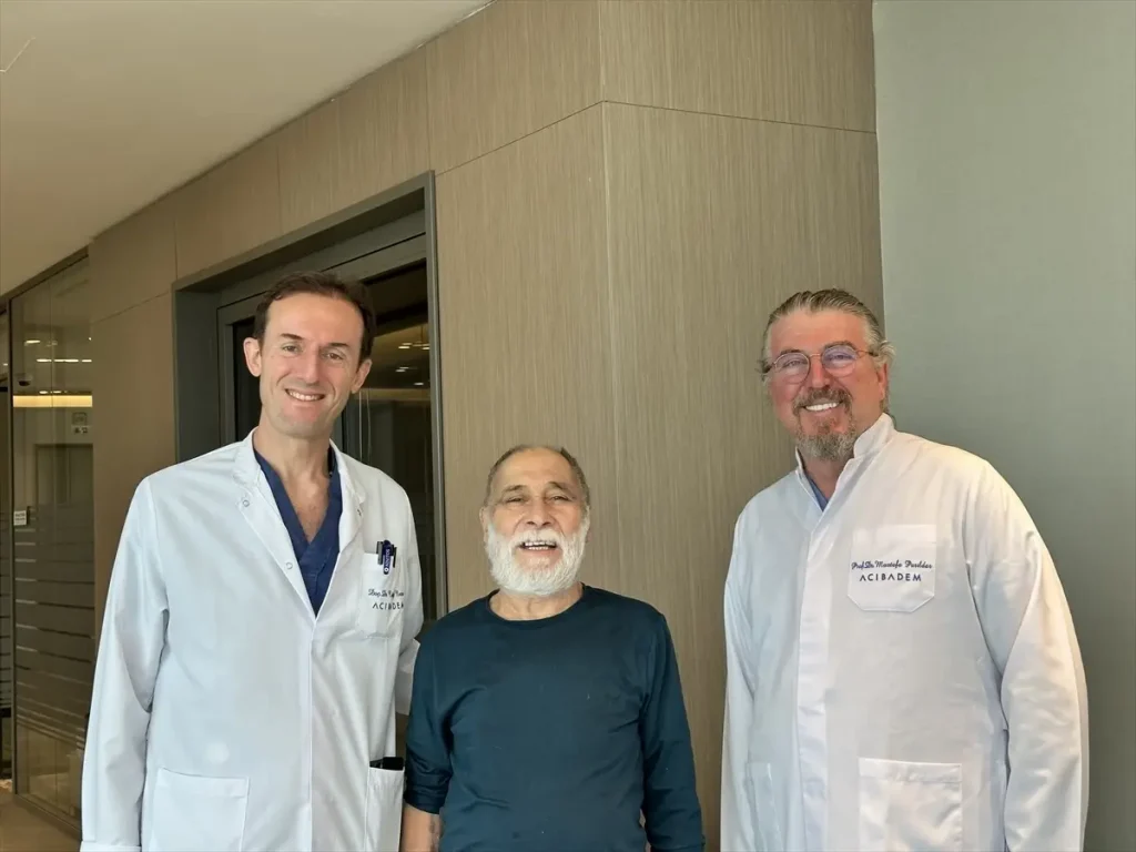 Libyalı Hastanın Hayati Tedavisi İzmir’de Gerçekleşti